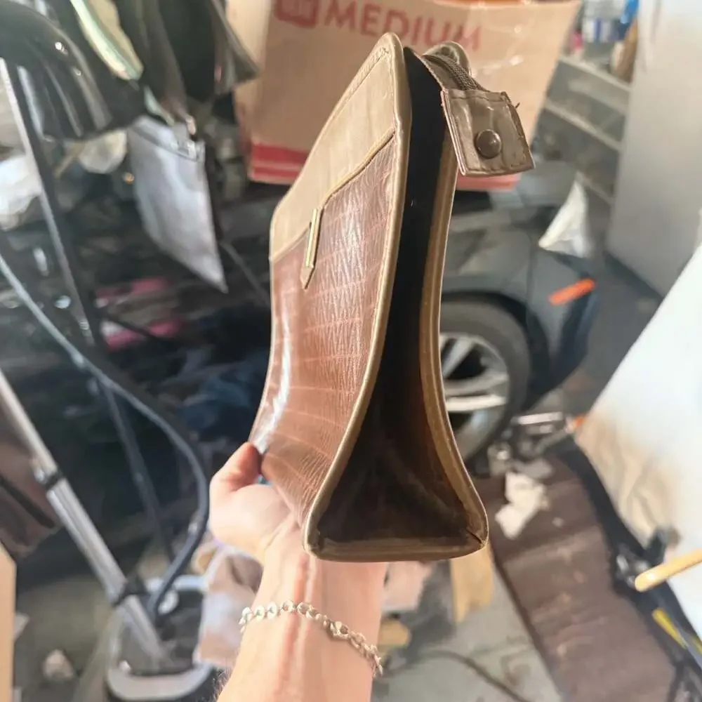 Valentino‎ brown leather V pattern clutch bag